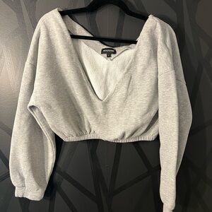 PrettyLittleThing Light Gray V-Neck Cropped Hoodie